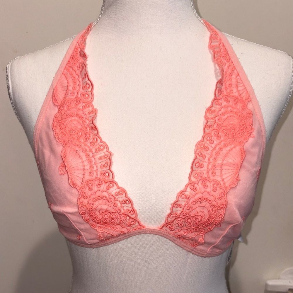 Urban Outfitters‎ Lace Bralette in Pink - Picture 2 of 6